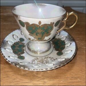 Vintage Gold Trimmed Cup & Saucer Hand Painted Made In Japan 🇯🇵